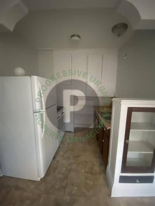 Building Photo - 1442 W 101st St