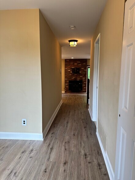 Building Photo - 32 E Oleander Dr