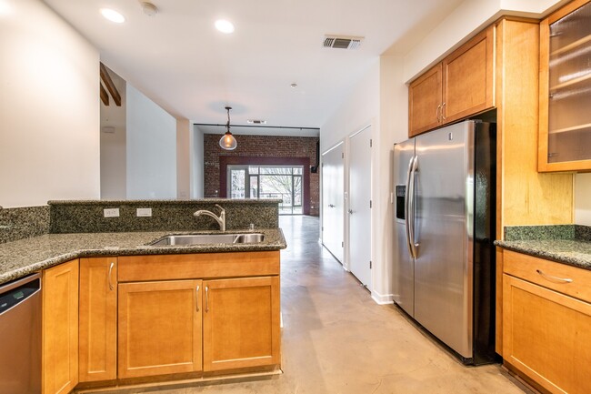 Building Photo - Luxury Loft Style Home in Japantown! Come ...