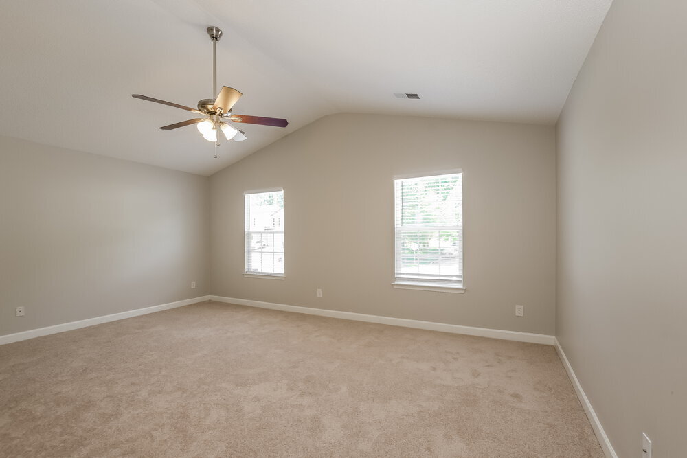 Building Photo - 2127 Pleasant Dale Dr