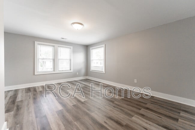 Building Photo - 3416 N Capitol Ave