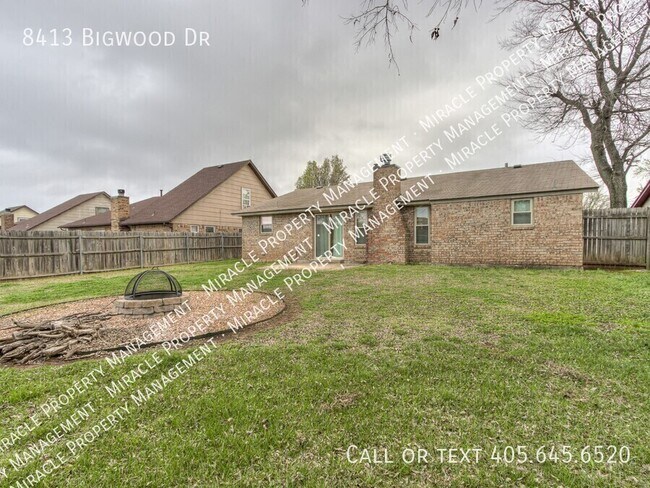 Building Photo - 8413 Bigwood Dr