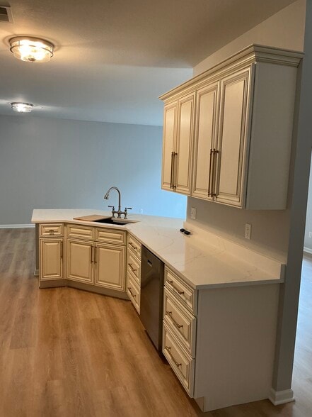 Building Photo - 29030 Cullen Dr