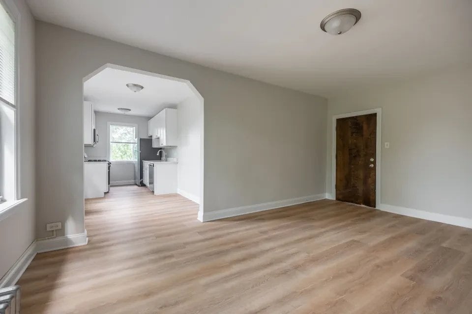 Building Photo - 2600 N Kimball Ave