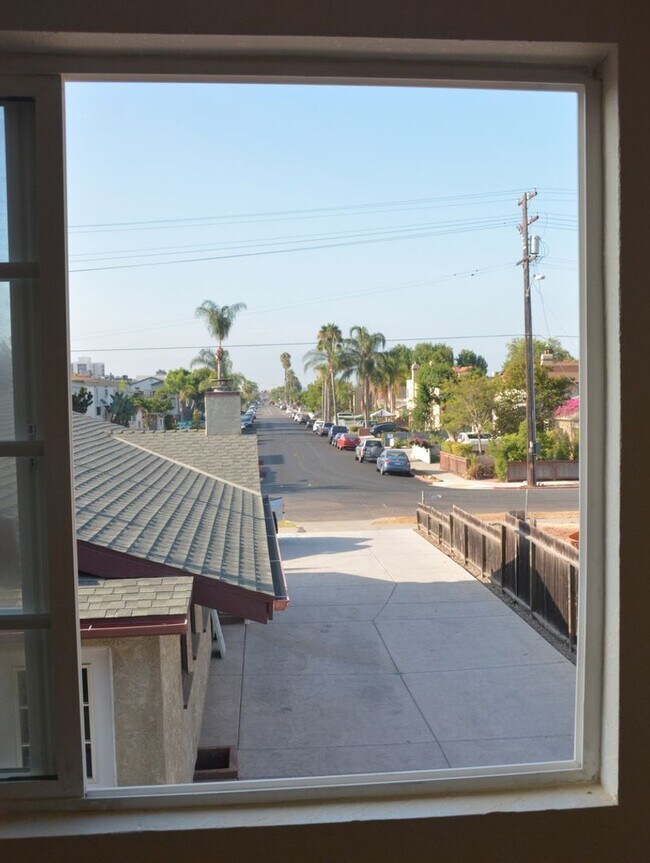 Building Photo - Kensington_Upper level Spacious 1Bed 1Bath reserved parking