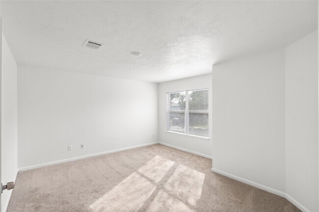 Building Photo - 19138 Larkspur Hills Dr