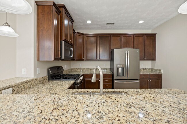 Building Photo - 5543 Botanical Dr