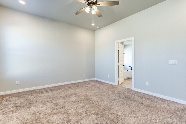 Building Photo - 1614 141st St