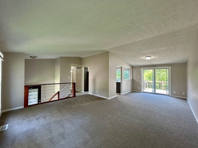 Building Photo - Welcome Home to This Beautifully Maintained Tri-Level Gem!