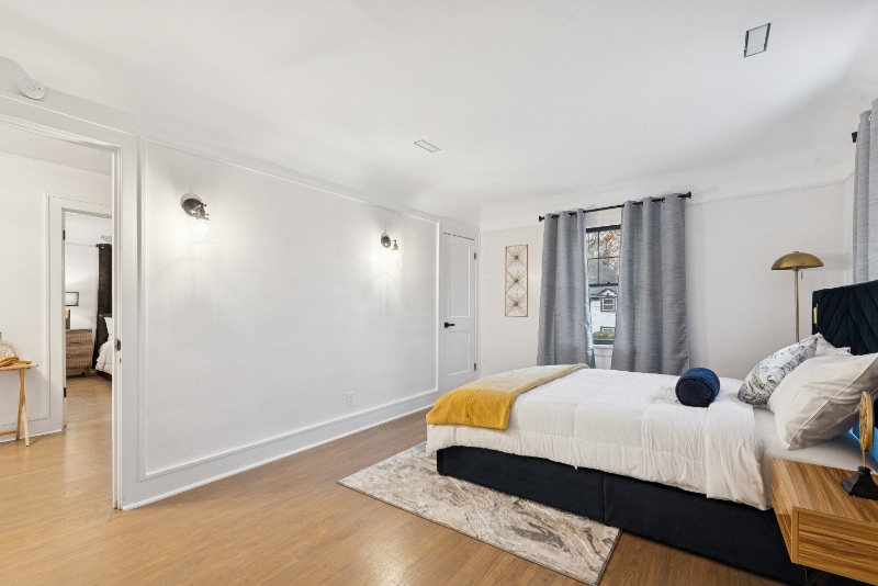 Building Photo - 1937 Foster Ave