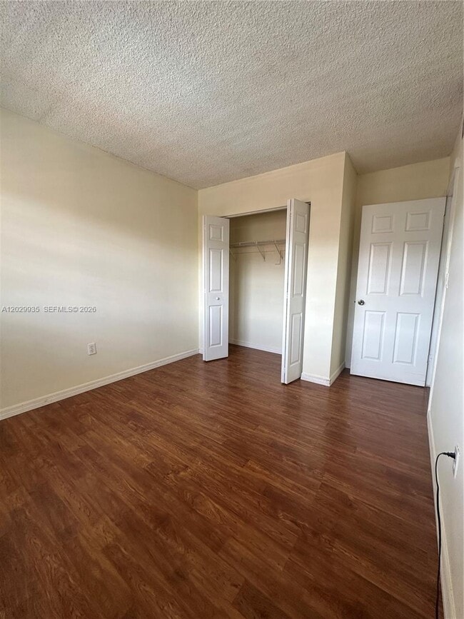 Building Photo - 1075 W 68th St