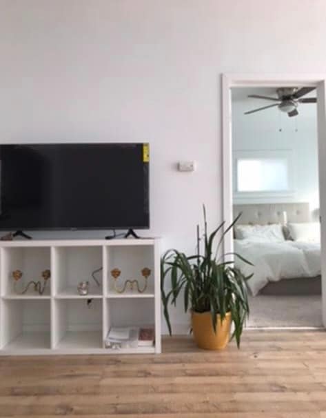 Building Photo - 1561 W 23rd St