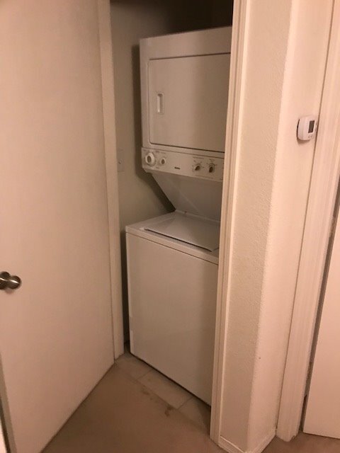 Building Photo - 2315 N Juniper Ln