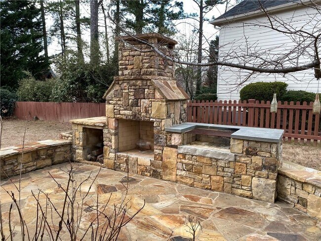 Building Photo - 1602 Chadwick Ridge Dr NW