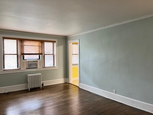 Building Photo - 604 Tompkins Ave
