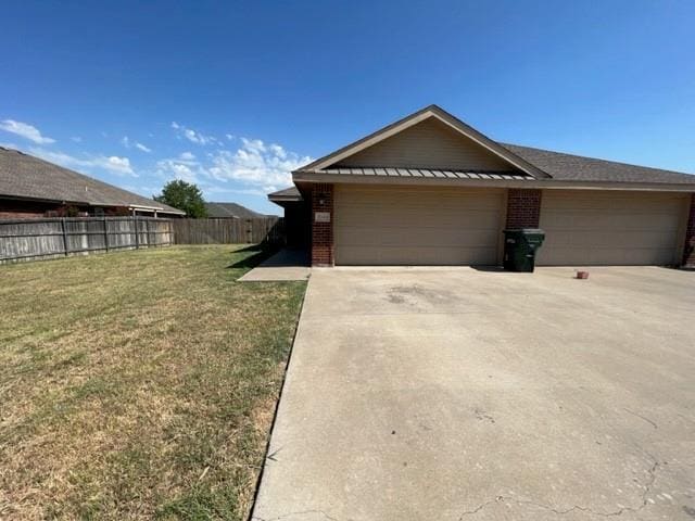 Primary Photo - 3949 Carrera Ln