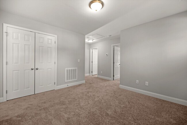 Building Photo - Spacious Home with Loft & 2-Car Garage in Prime Location in Hardin Valley school district!