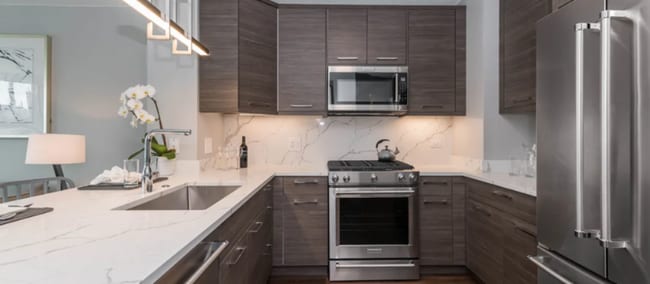 Building Photo - 305 N Canal St