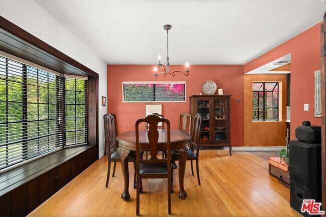 Building Photo - 22620 Dolorosa St
