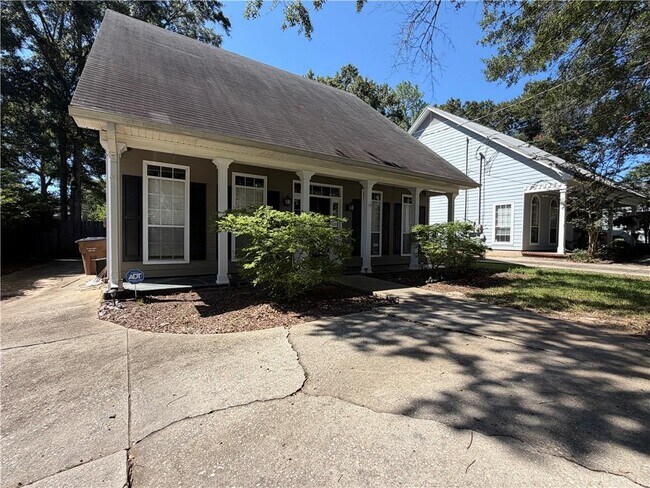 Building Photo - 964 Wildwood Ave
