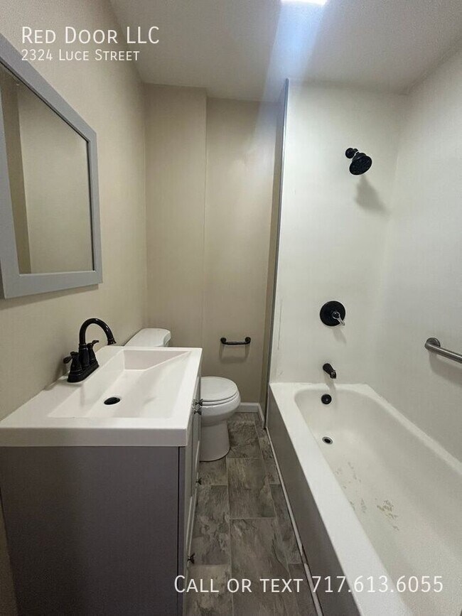 Building Photo - 2324 Luce St