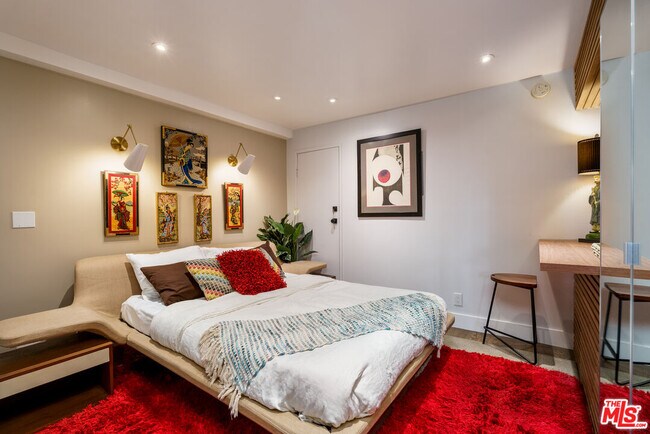 Building Photo - 2066 Glencoe Way