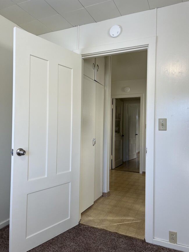Building Photo - 1554 H St