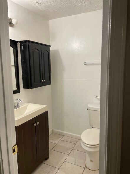 Building Photo - 4063 Tara Dr
