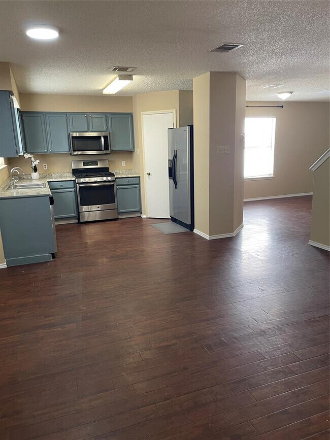 Building Photo - 13912 Conner Downs Dr