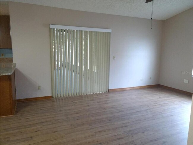 Building Photo - 1098 Seagate Dr W