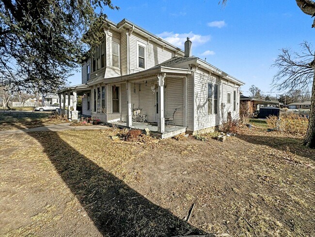 Building Photo - 6801 Lexington Ave