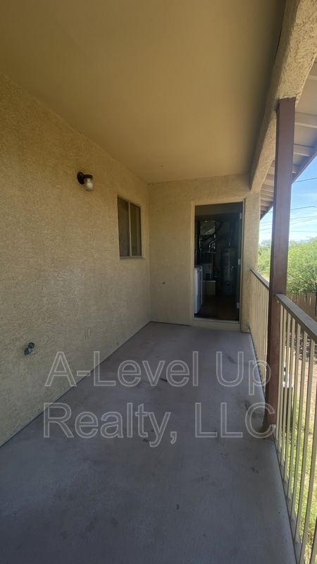 Building Photo - 208 E Yavapai Rd