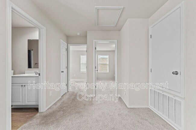 Building Photo - 7115 Mesa Cliffs