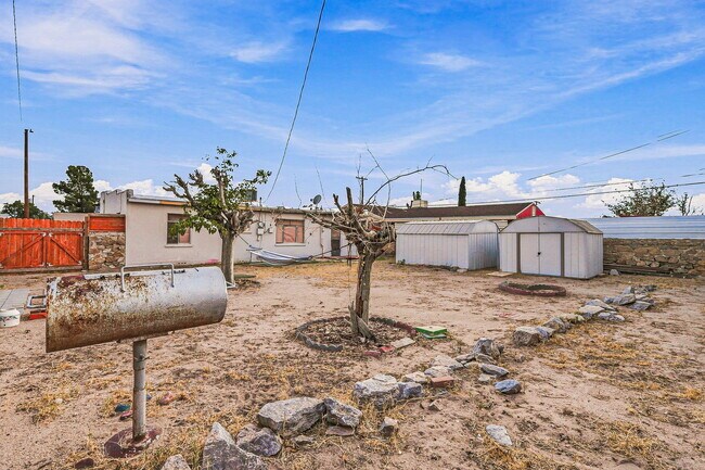 Building Photo - 7713 Veracruz Ave