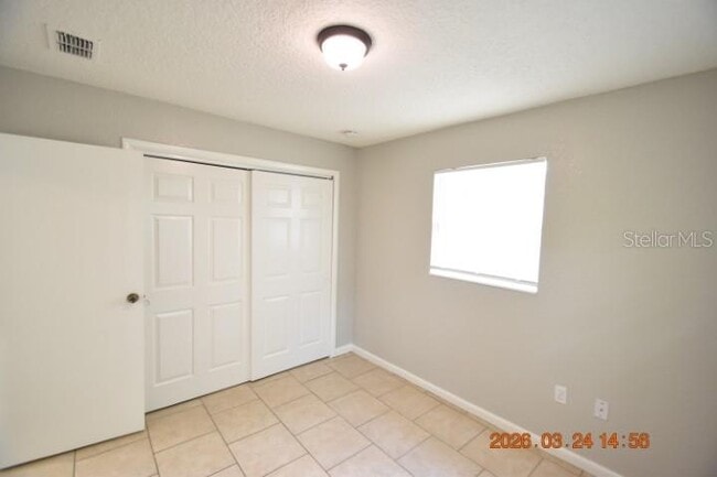 Building Photo - 4006 E Paris St