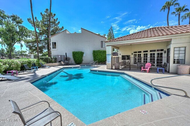 Building Photo - 7101 W Beardsley Rd