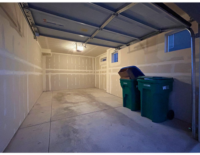 Building Photo - 3375 W 2010 N