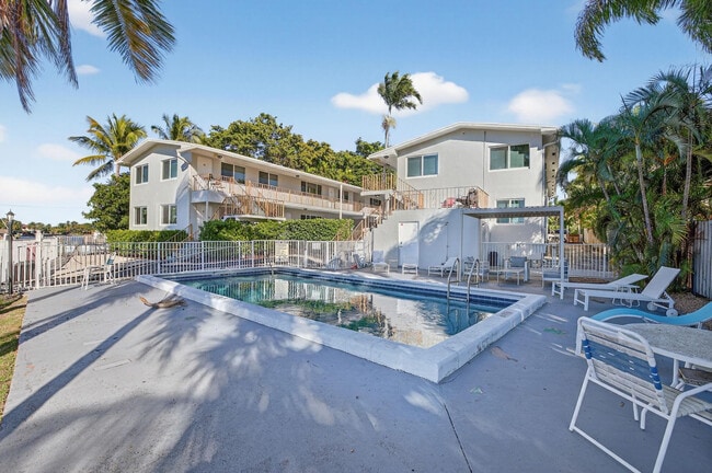 Building Photo - 1821 Middle River Dr