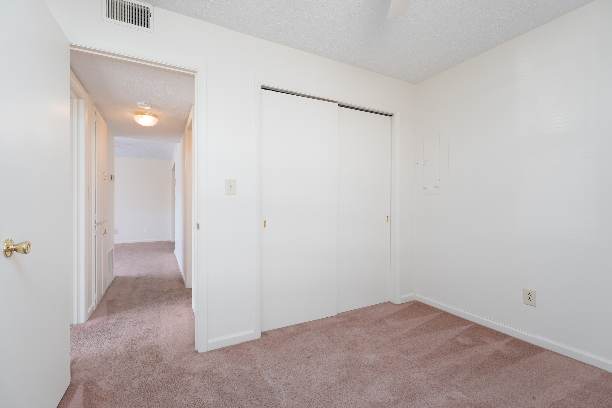 Building Photo - 633 Princeton Pkwy