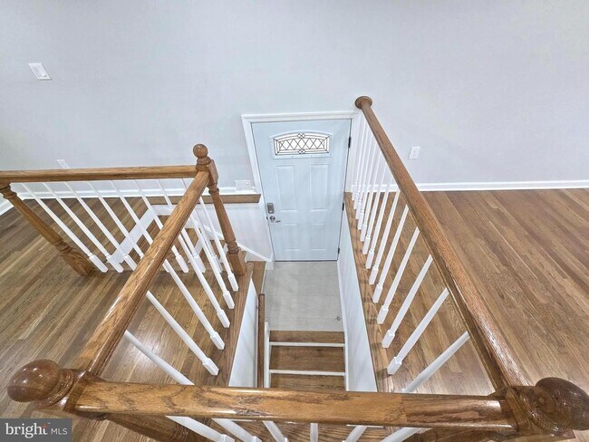 Building Photo - 4813 Lawrence St