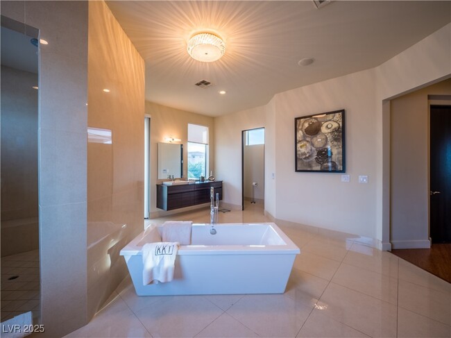 Building Photo - 7430 Yonie Ct