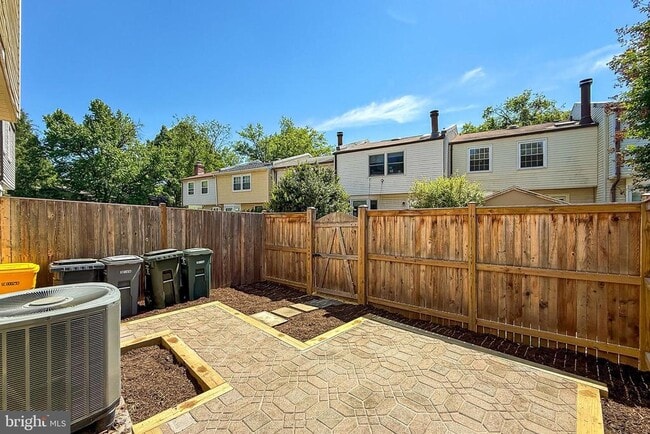 Building Photo - 337 Gundry Dr