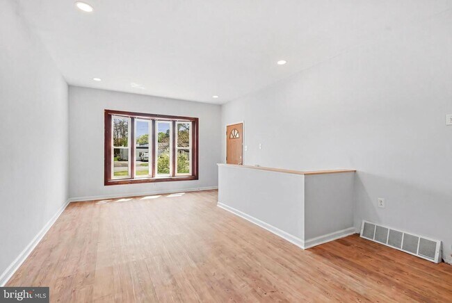 Building Photo - 1286 Glassboro Rd