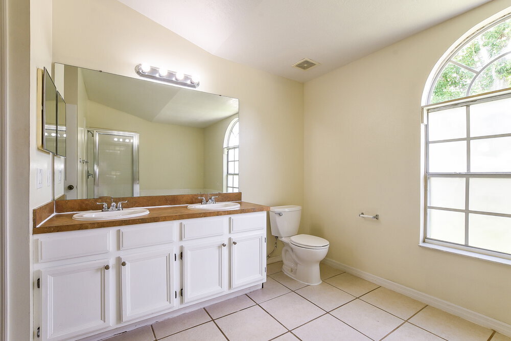 Building Photo - 2556 Coachbridge Ct