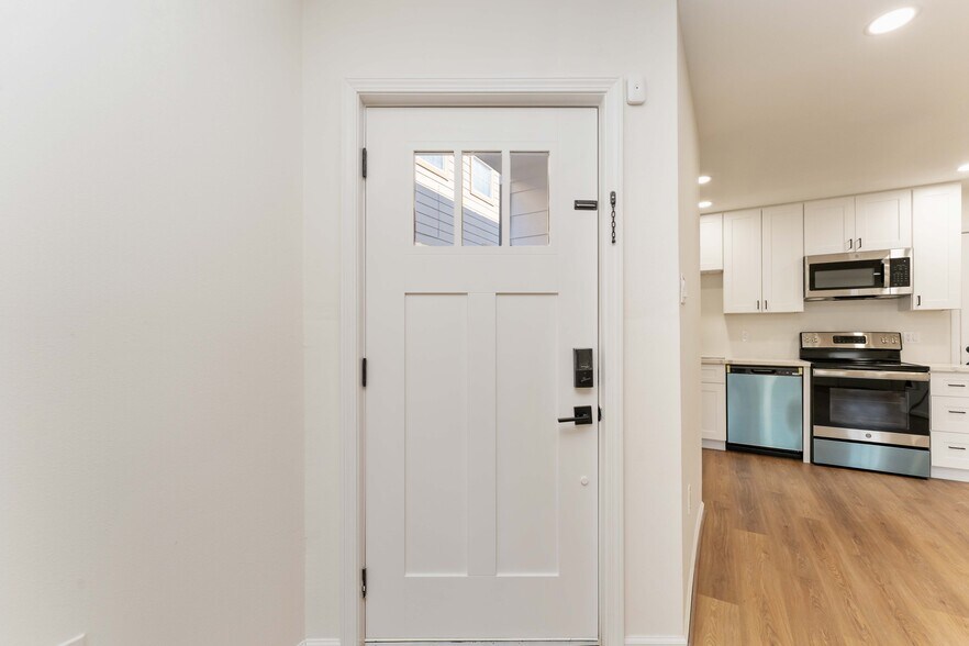 Front Door Living room - 9915 Porto Rico Rd