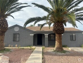 Building Photo - 2125 Elm Ave
