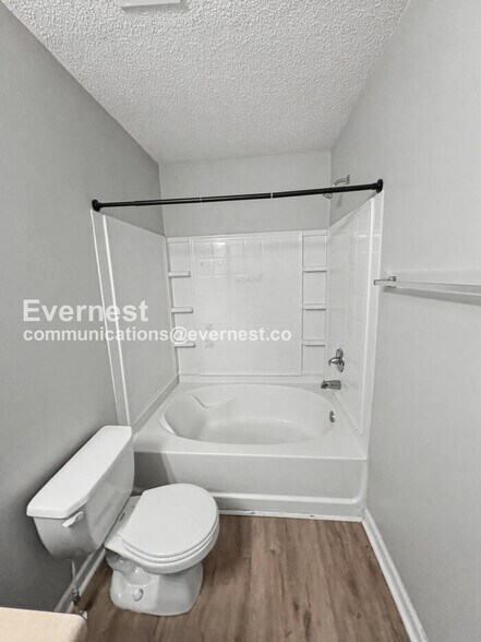 Building Photo - 8596 Thomas Rd