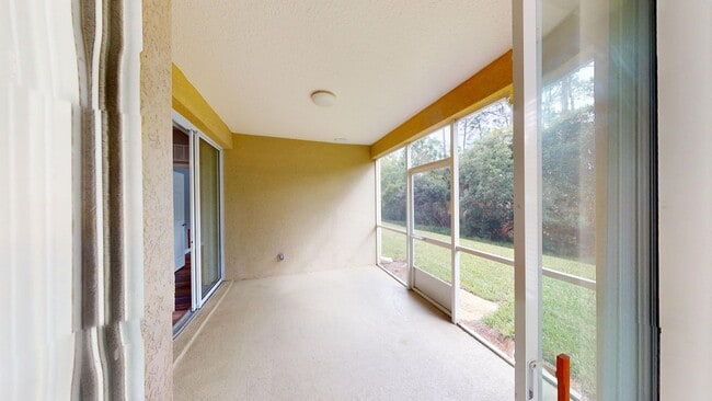 Building Photo - Spacious 2Bed/ 2Bath Condo With Office and 1-Car Garage - Bartram Park - Available NOW!