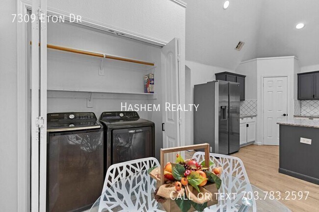 Building Photo - 7309 Eton Dr