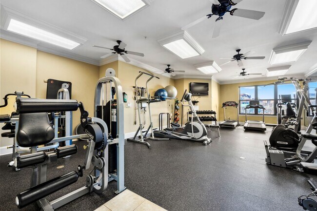 Building Photo - CityView at Riverwalk - Available January 2026! Gorgeous UNFURNISHED 2 bed/w 2 bath (both ensuite...